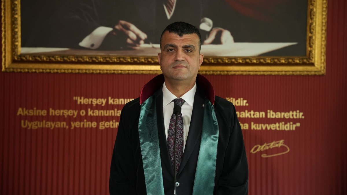Mersin Barosu Başkanı Özdemir:Hukuk Siyaset Üstü Olmalıdır