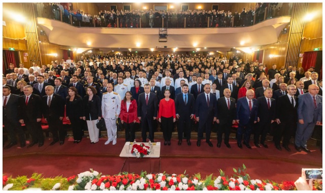 BAŞKAN VEKİLİ GENÇ, 29 EKİM CUMHURİYET BAYRAMI KUTLAMALARINA KATILDI