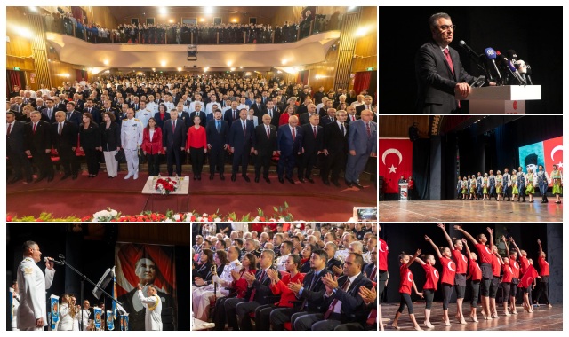 Mersin’de Cumhuriyet Bayramı Kutlamaları Sağanak Yağışlar Nedeniyle Kültür Merkezi’nde Yapıldı